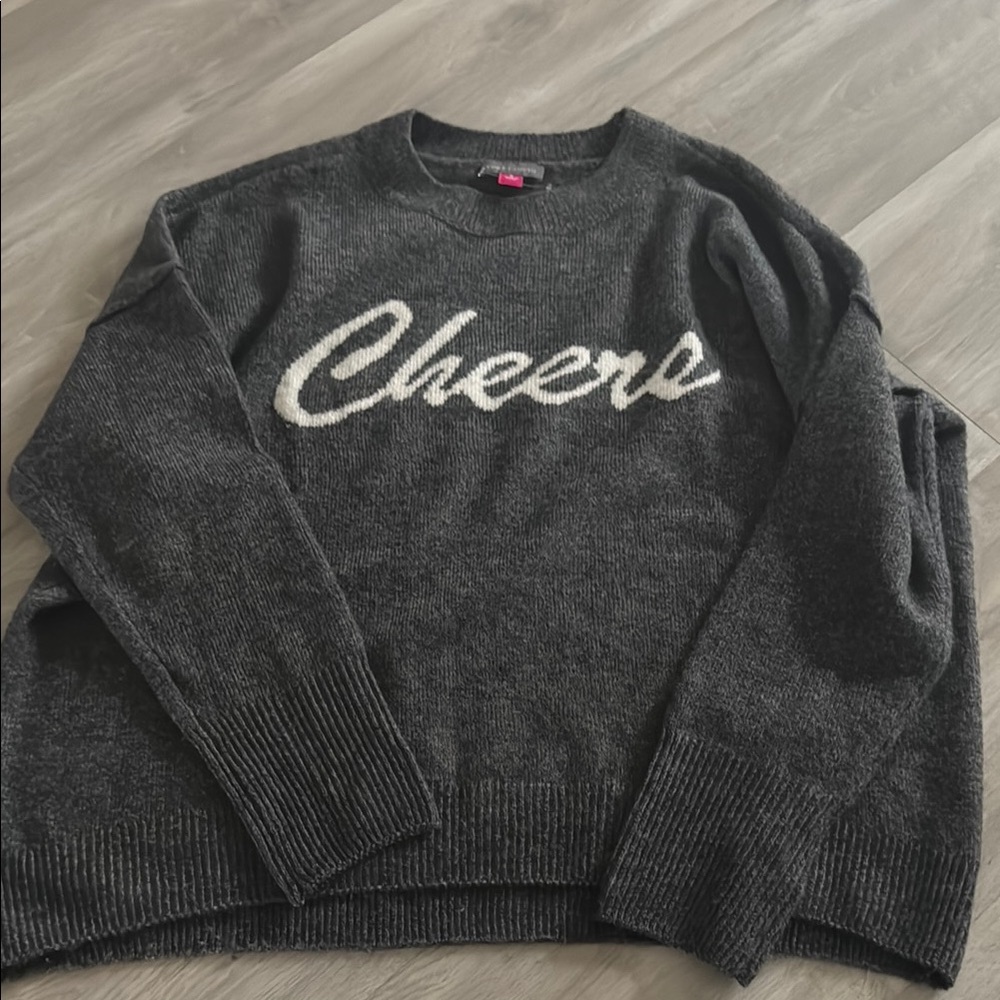NWOT Vince Camuto sweater. Size S.